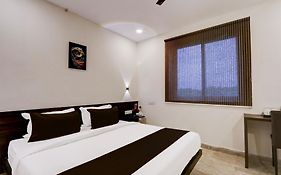 Townhouse Oak Bhooja Hotels Hyderabad 4* India